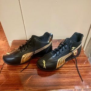 NWOT Joom men’s sneakers size 43